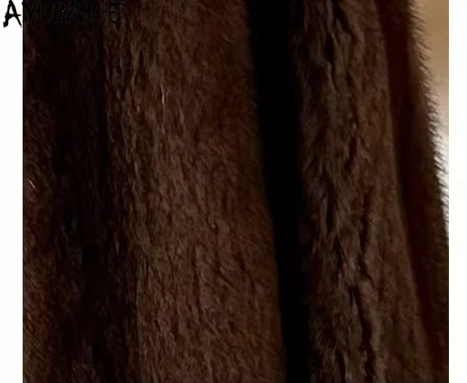 Ayunsue casaco de vison natural de alta qualidade, roupas quentes de inverno para mulheres, casacos de pele real de vison inteiro, comprimento médio, novo em casacos 2026