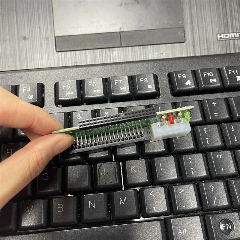 كمبيوتر محمول 44Pin 2.5 "IDE إلى 3.5" IDE 40Pin سطح المكتب الناهض مجلس HDD محول القرص الصلب محول لأجهزة الكمبيوتر المحمول سطح المكتب والكمبيوتر