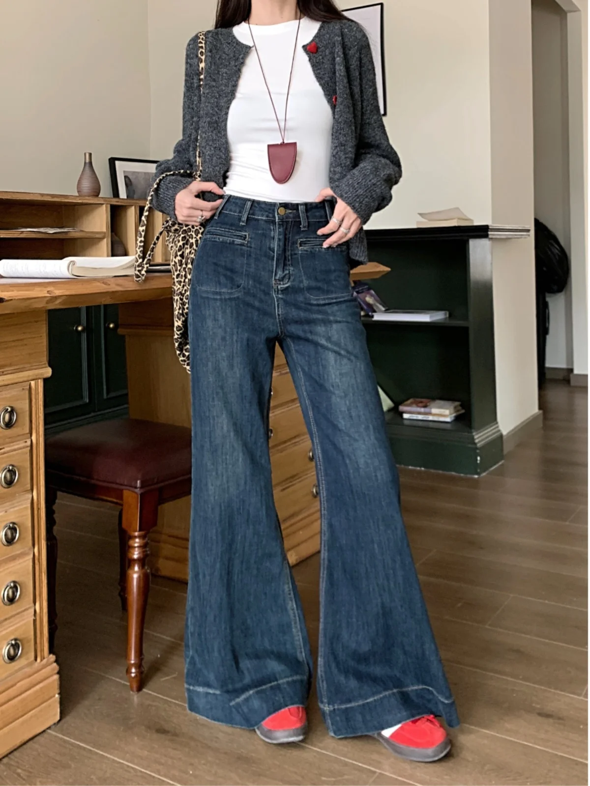 

High Waist Bell Bottom Blue Denim Jeans Women's Spring Fashionable Versatile Wide Leg Pants Commute Style Zipper Closure