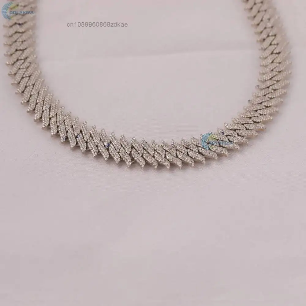 Fashion Mens Moissanite Cuban Chain 18MM Iced Out Hip Hop Necklace White Gold Plated Luxury Custom Cuban Necklace..