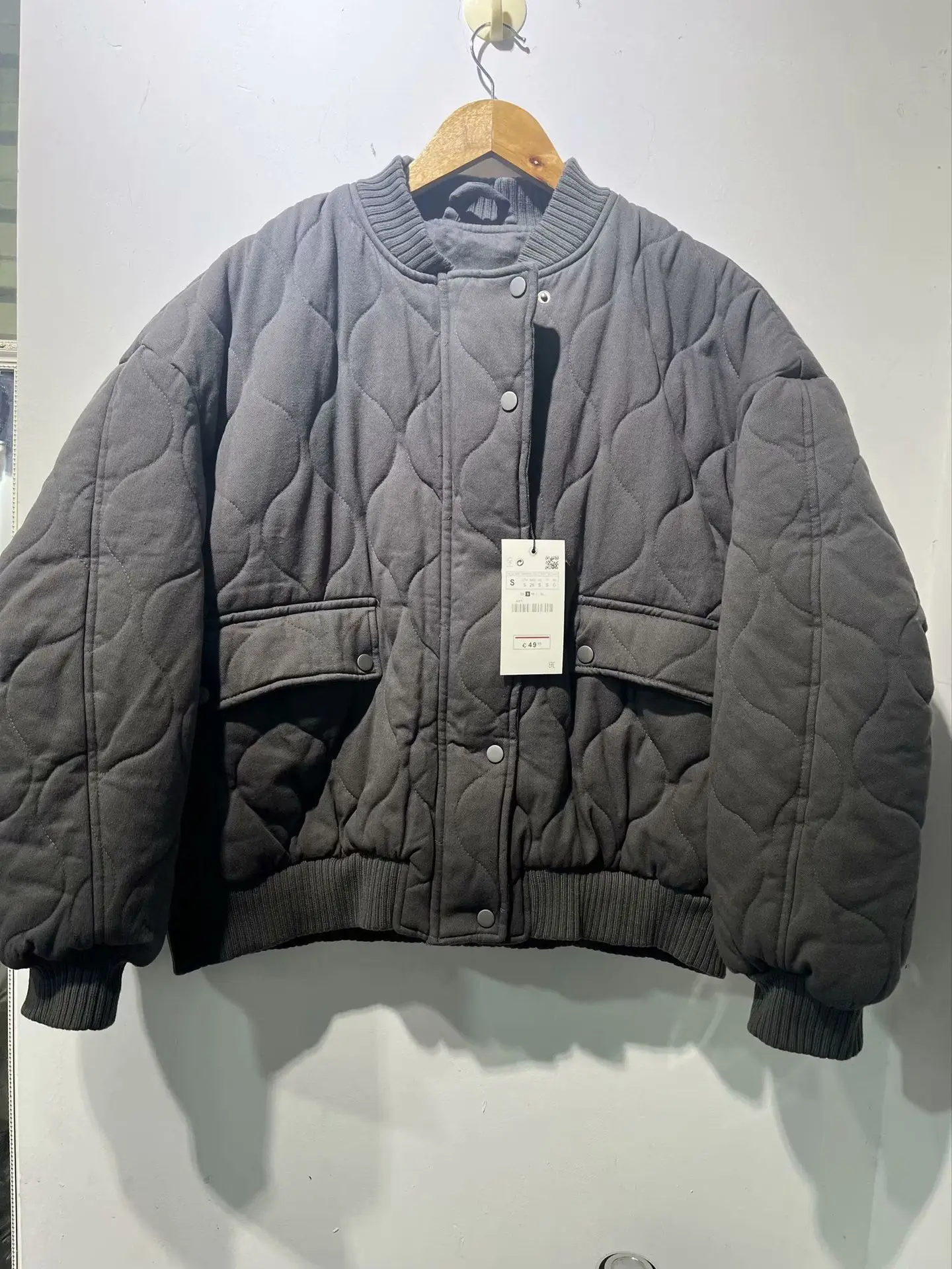 

Women Oversized Quilted Bomber Jackets Thick Warm Coat Long Sleeve Snap-Button Female Outerwear Chic Tops