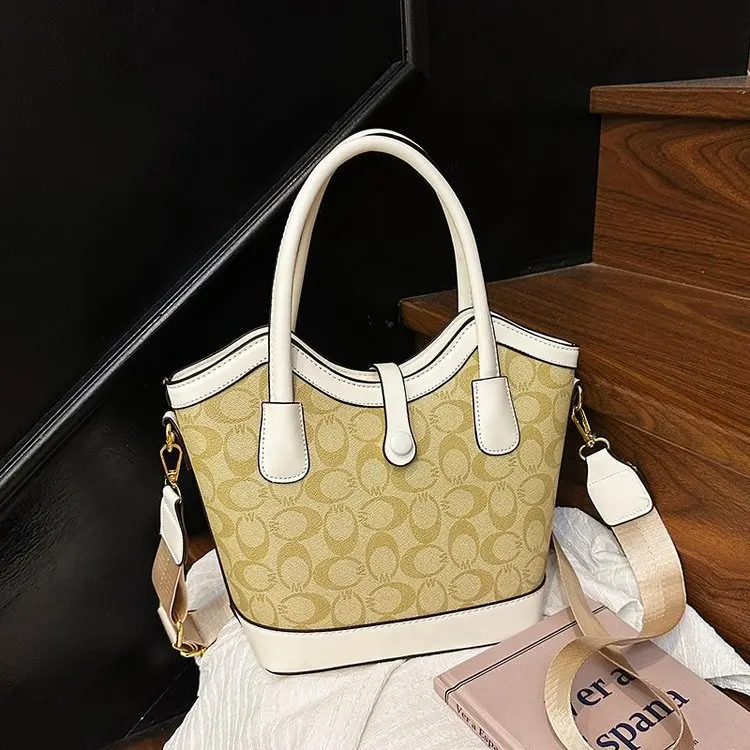

New Large-capacity Fashion Trend Versatile Diagonal Bag Going Out Printed Texture Handbag Women