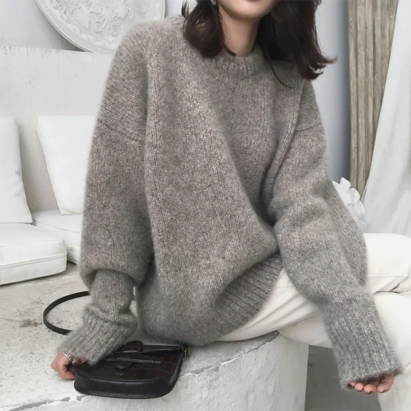 Winter 2024 New Solid Color Seahorse Sweater Women's Retro Style Loose Pullover Knit Outer Top