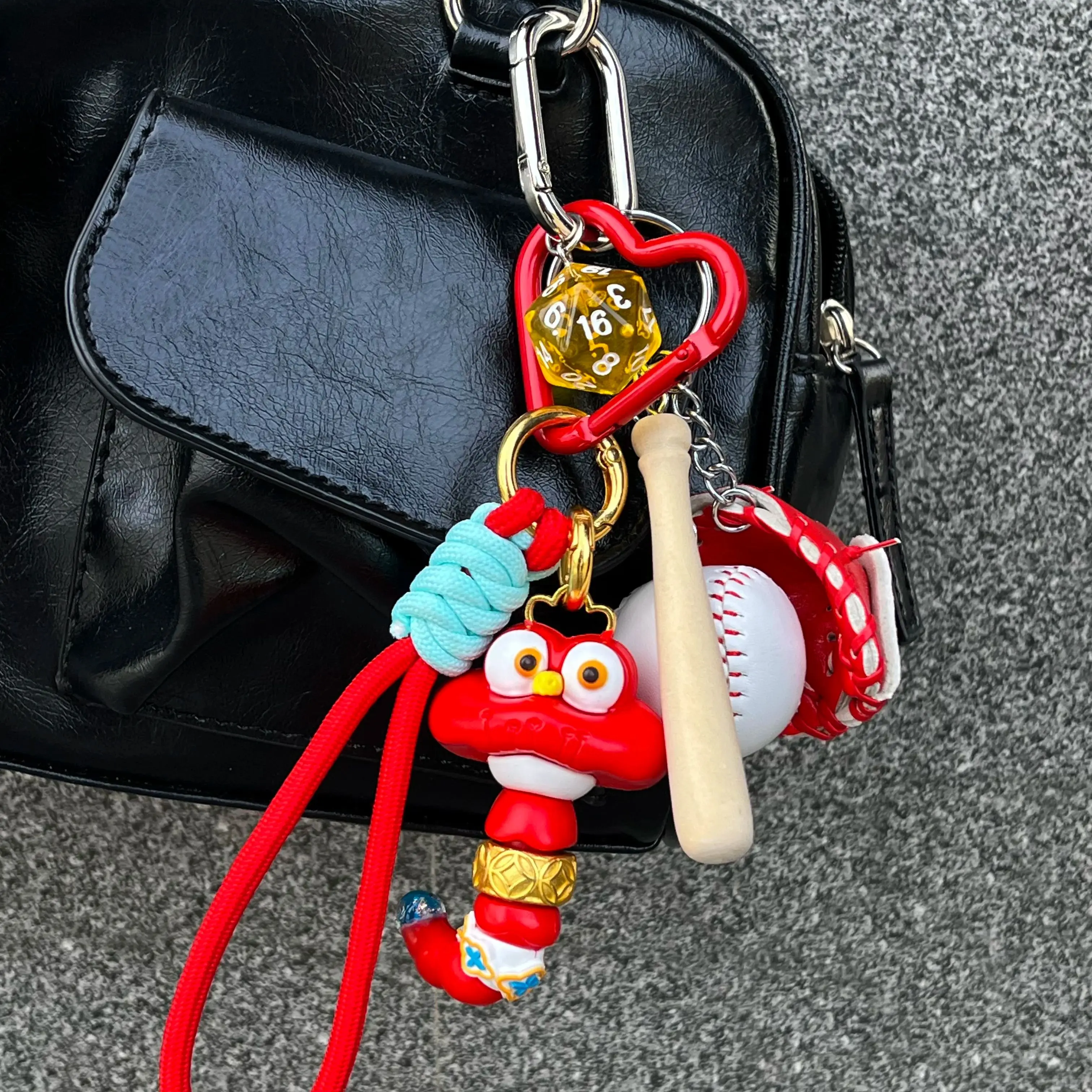 

2025 Mascot Keychain Bag Pendant Cute Snake Accessories That Can Rotate