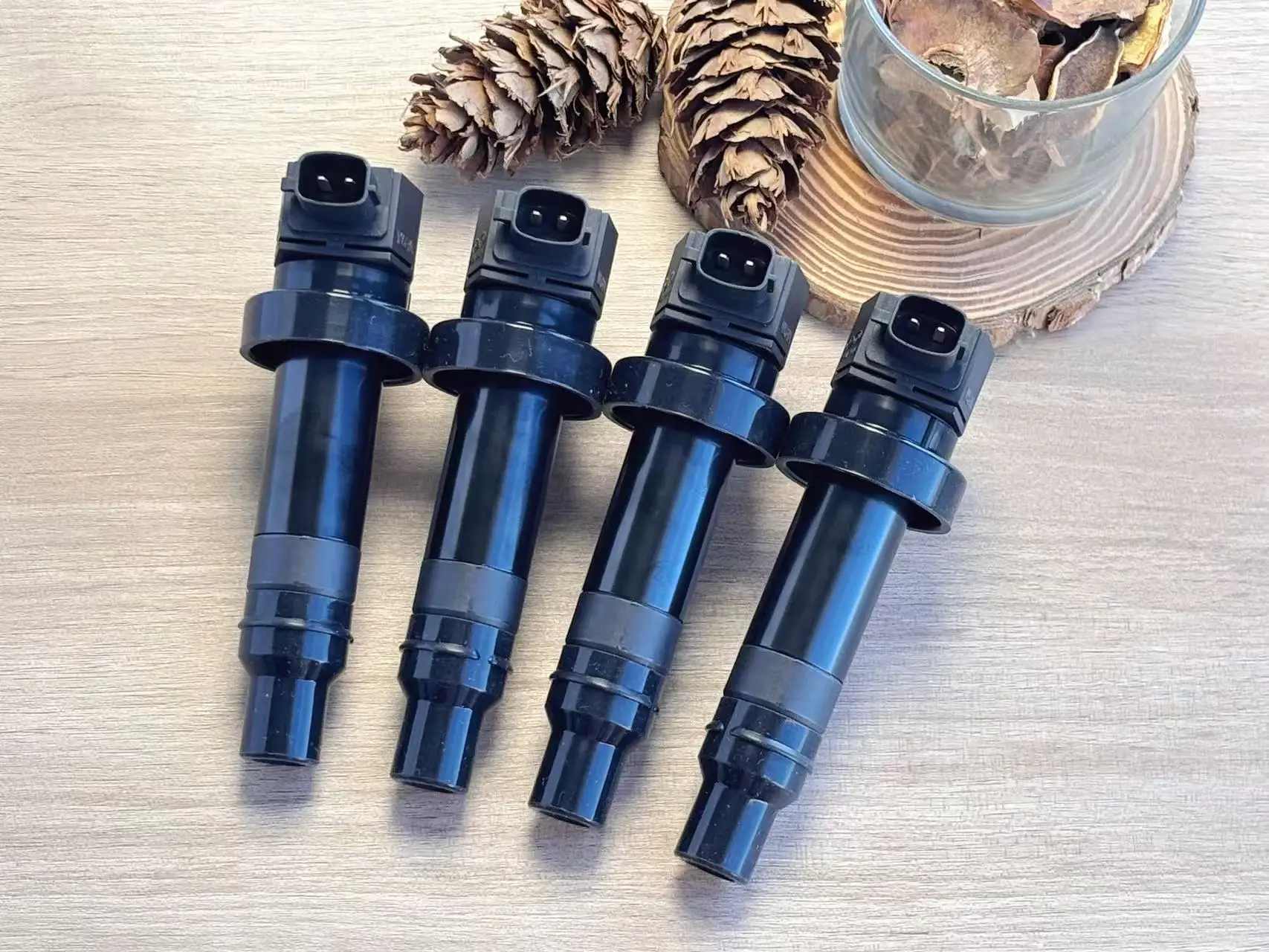 

Ignition Coil SET 27301-2B010 For KIA CERATO CARENS CEE'D SOUL VENGA RIO 273012B010