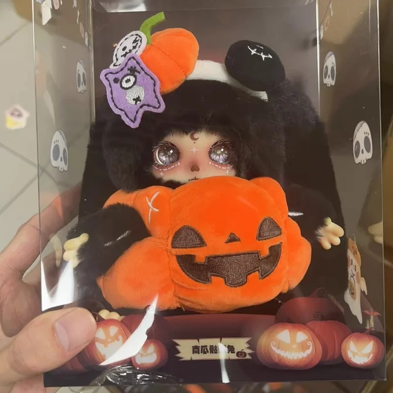 100% Originele Lokiki Pompoen Schedel Konijn Liefde Lift Cartoon Figuur Decoratieve Ornamenten Verzamel Poppen Halloween Cadeau