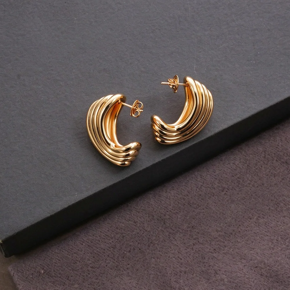 Yuri Ailey 18K Gold Multi-layer C Shape Hoop Earrings for Women Vintage Chunky Curved Huggie Ear Studs Texture Statement Jewelry