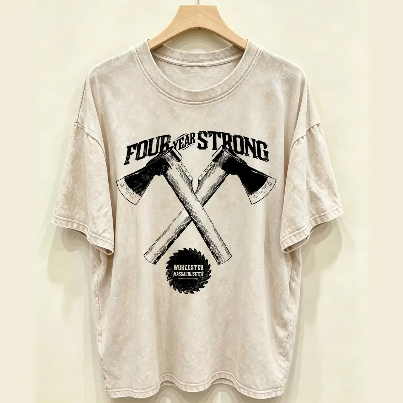 washed T Shirt Vintage Four Year Strong Worcester Massachusetts Size M long sleeves vintage Washed Soft Slightly Breathable