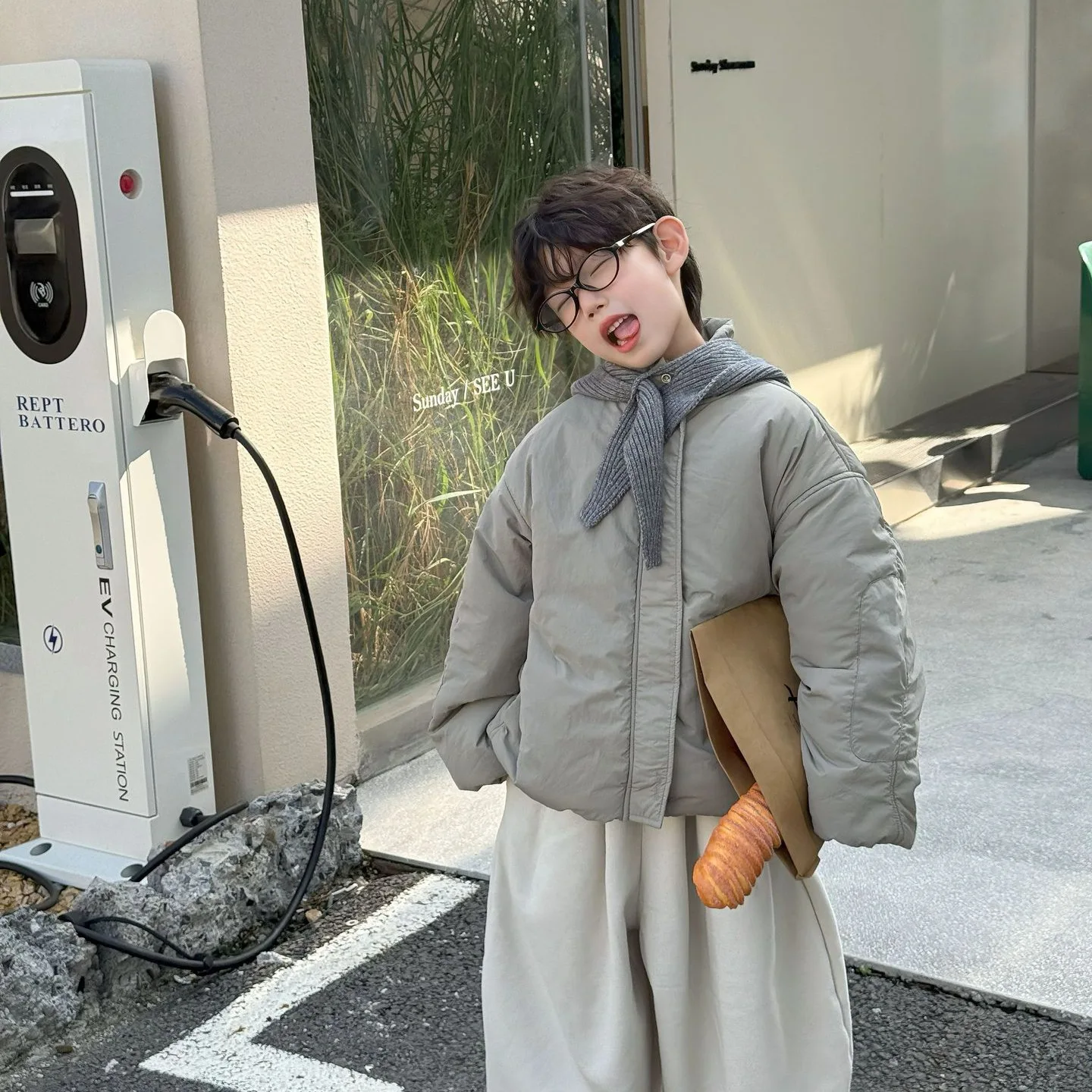 

Children Boys Winter Parkas Cotton Padded Thicken Warm Kids Baby Boy Outerwear Solid Plus Velvet Toddler Boy Coat Detachable Hat