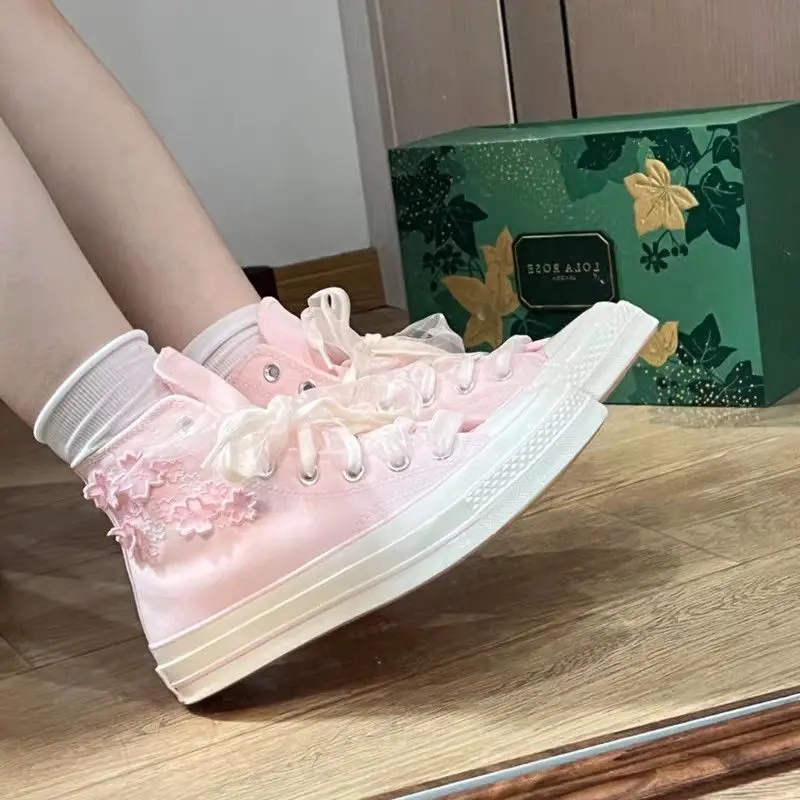 

Cherry Pink Low Top Canvas Skate Shoes Unisex Classic Student Trendy Daily Versatile Casual Footwear