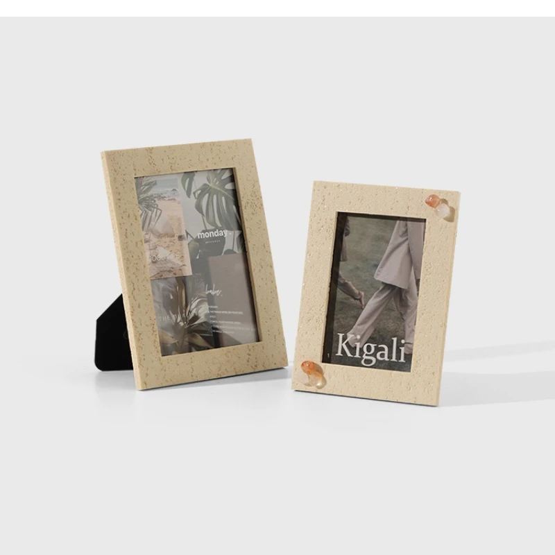 wabi-sabi-wind-tunnel-image-sens-4-6-decoration-chambre-table-vide