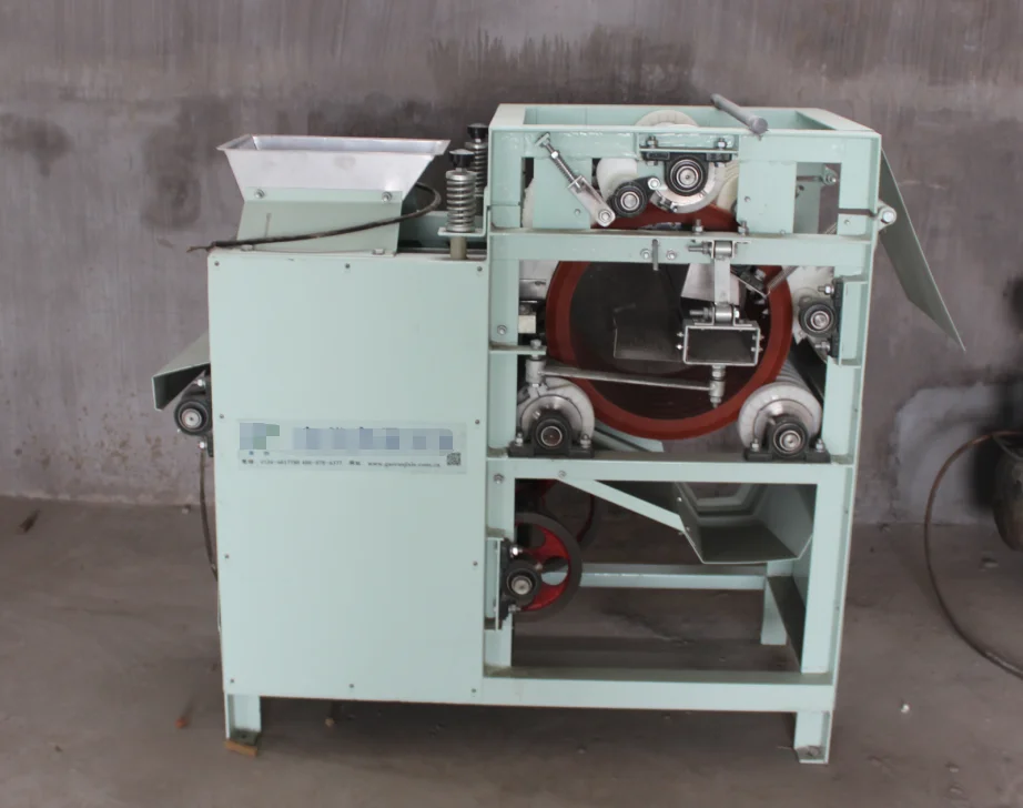 Beste Kwaliteit 100-150 Kg/u Amandel Peeling Machine/Nat Type Pinda Dunschiller/Soja Kikkererwten Huid Peeling Removeing machine