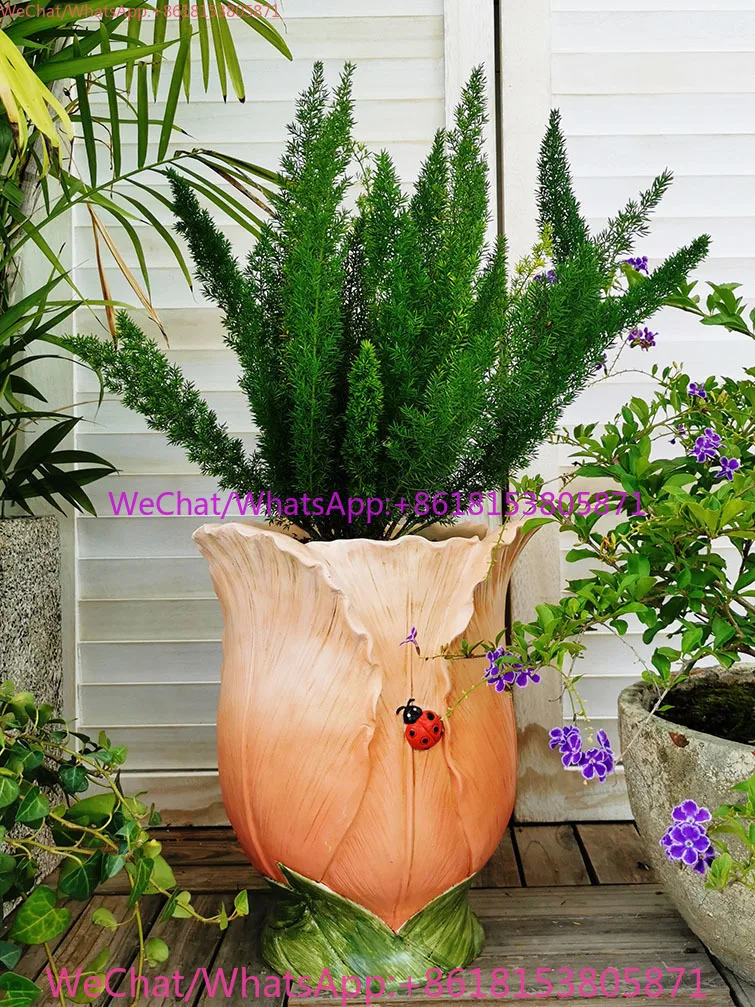 Outdoor garden courtyard balcony layout Internet celebrity living room decorative resin art modeling