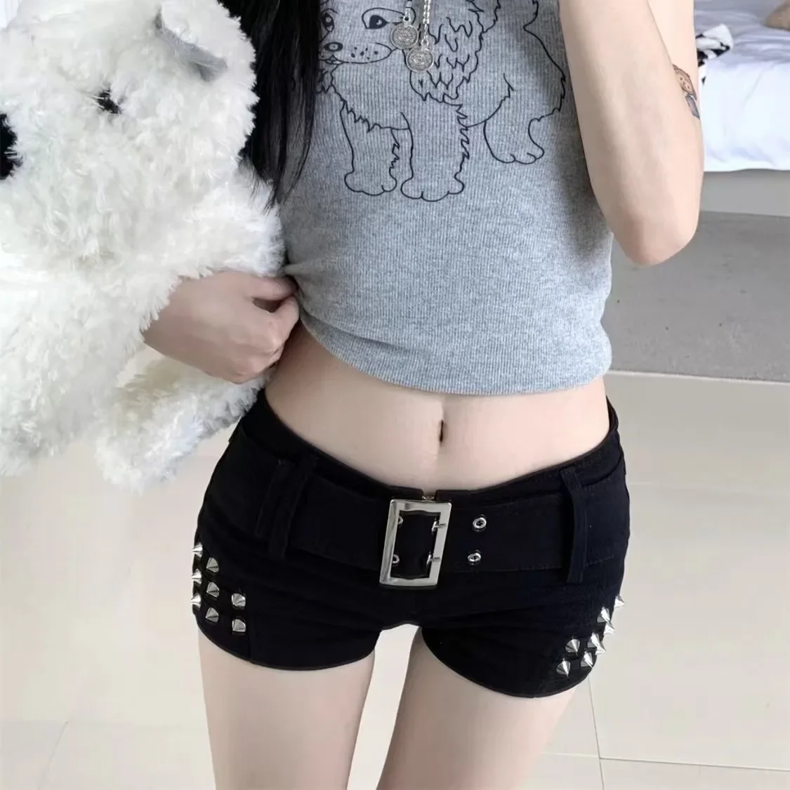 

NICE Low Waist Distressed Denim Super Short Shorts Women's Summer New Style Sexy Girl Rivet Design Elastic Slimming A- Line Hot