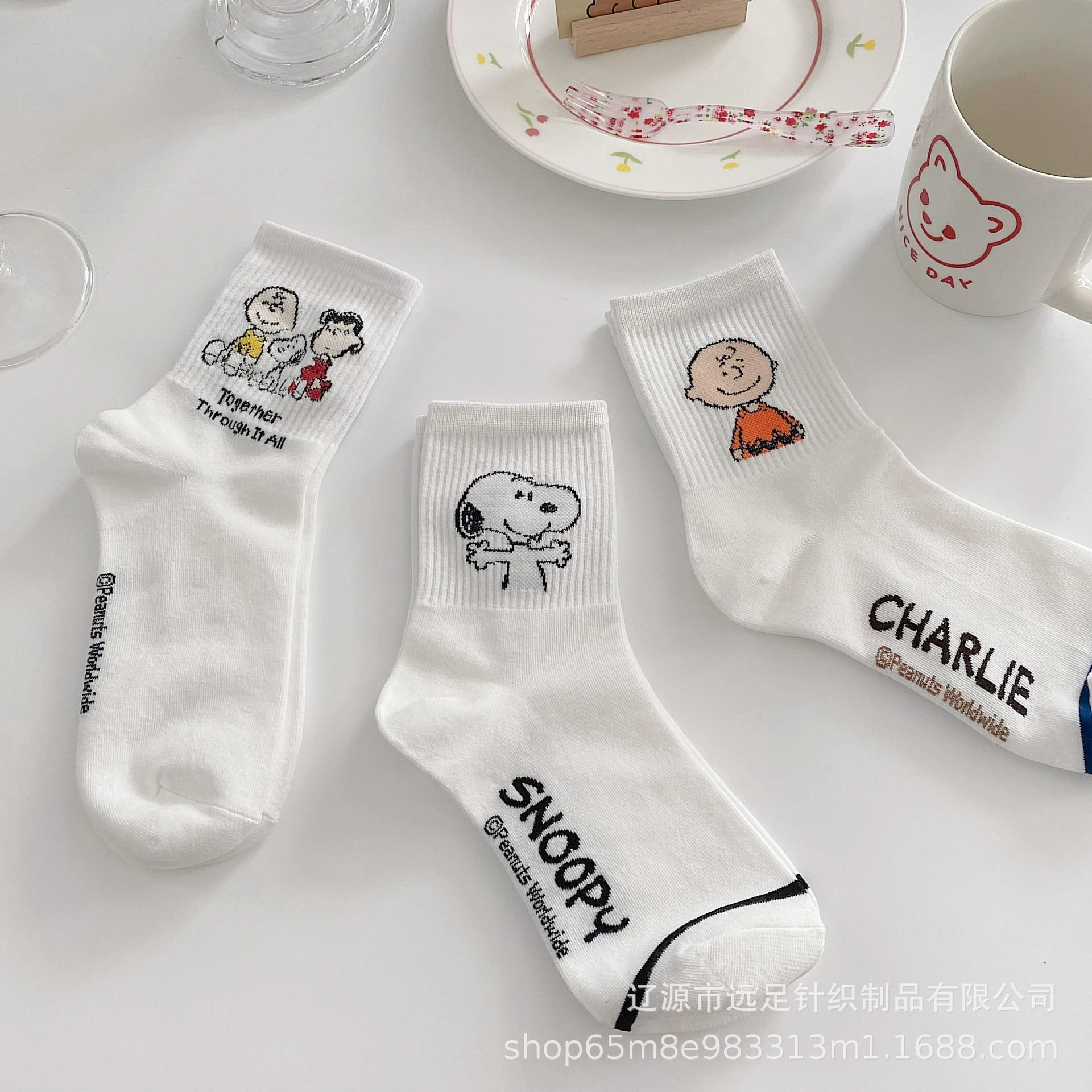 Snoopy Socks Cute Cartoon Mid Tube Cotton Women Sports Breathable Anime Fashion Students Casual Personalize Socks