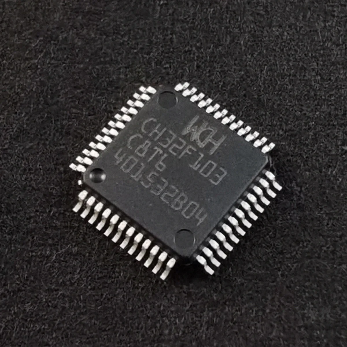 CH32F103C8T6 CH32F103R8T6 CH32F207VCT6 LQFP48 LQFP64 LQFP100  WCH CH32F ARM Cortex-M3 MCU