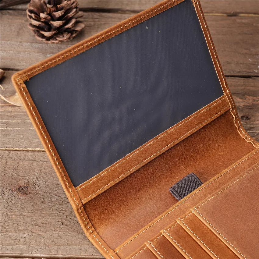 RFID Genuine Leather Passport Holder Travel Wallet For Men and Women Vintage Slim Bifold Wallet Card Case Passport Cover Protect