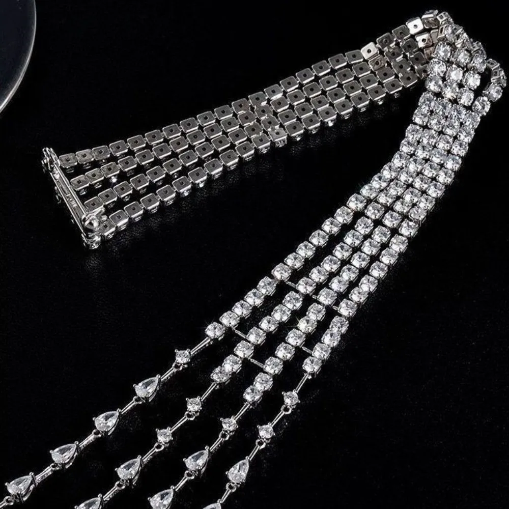 

Elegant Crystal Meteor Shoulder Chain Light Luxury Shiny Long Tassel Brooch Exquisite Vintage Shoulder Flash Suit Accessories