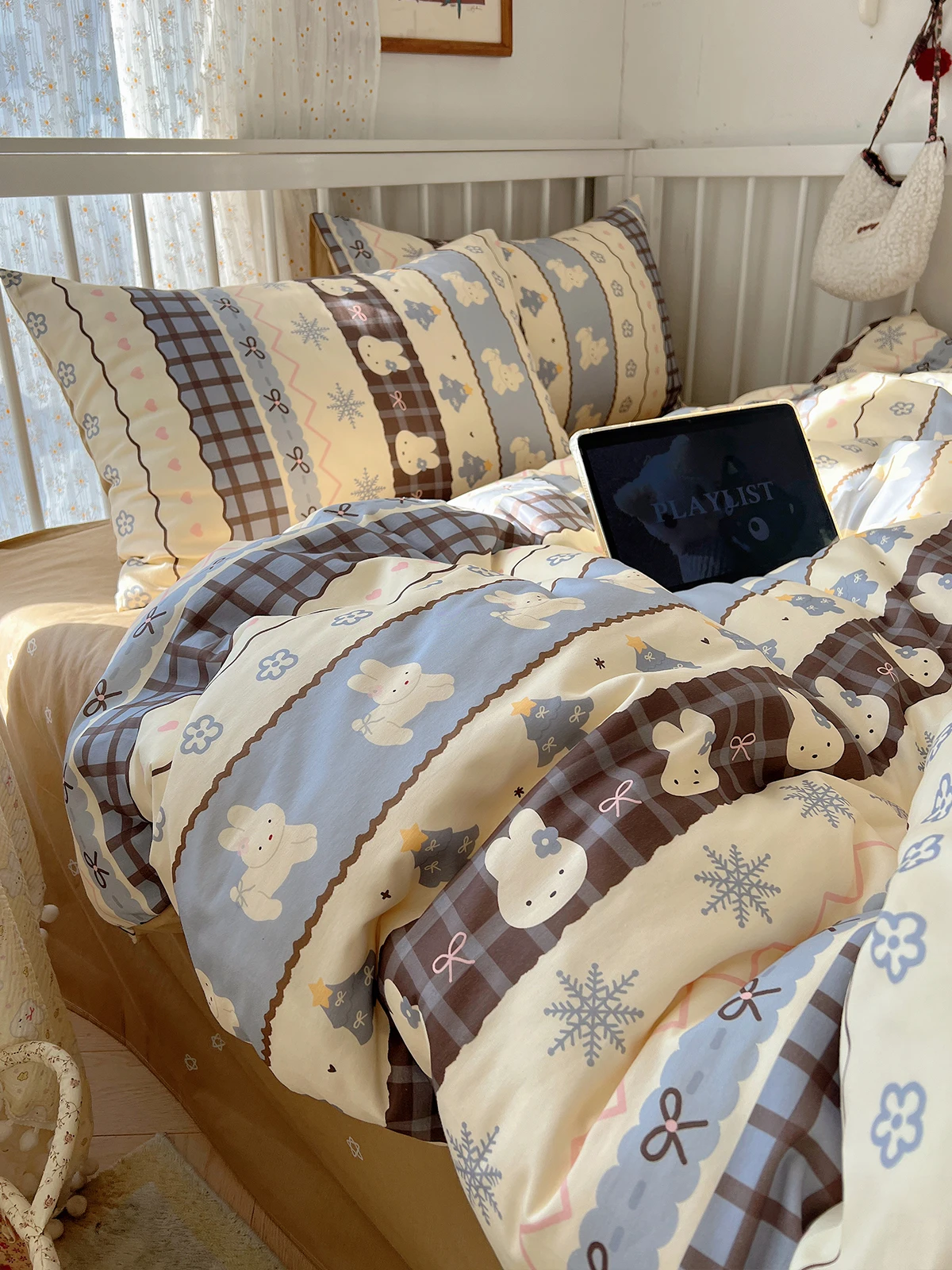 

Комплект постельного белья из хлопка с мультяшным кроликом, три предмета: пододеяльник, простыня, наволочка, из чесаного хлопка, бренд Ear by Ear