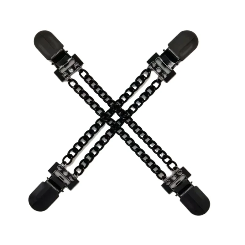 

Mini Black Chain Sweater Clip for Both Men and Women, Suitable for Clothing Accessories and Decorative Clasps.