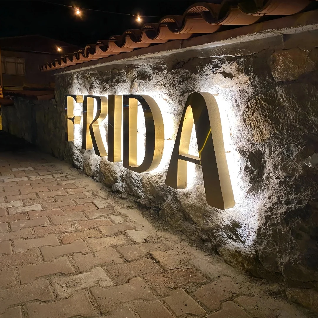 

Outdoor Gold 3D Letters Illuminated Metal Backlit Sign Custom LED Lighting Company Business Signage for Indoor/Outdoor Use Sign