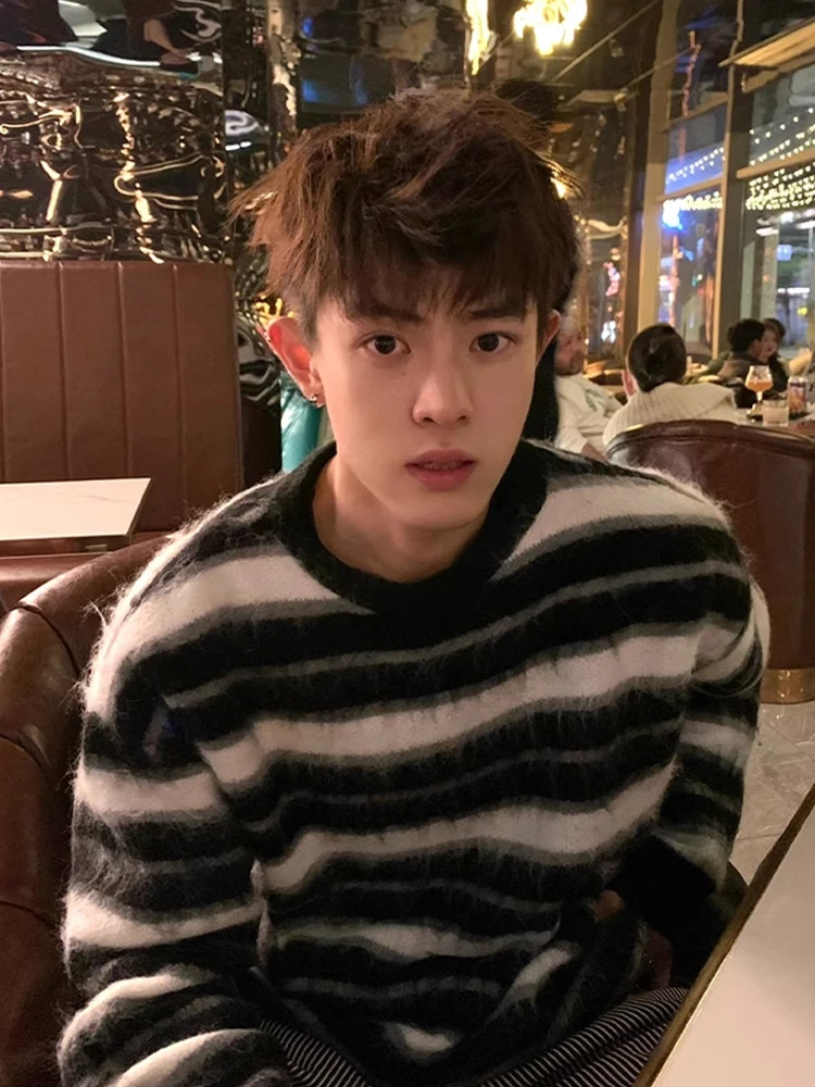 

Мужской зимний вязаный свитер с полосатым узором, круглым вырезом, базовый слой, мягкий, удобный, из полиэфирного волокна, повседневный, в американском стиле, для отдыха.