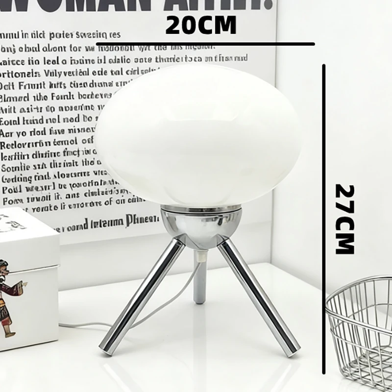 Lampe de bureau de style nordique avec base sur trépied en métal, lampe de lecture d'étude et lampe d'art décorative de chevet