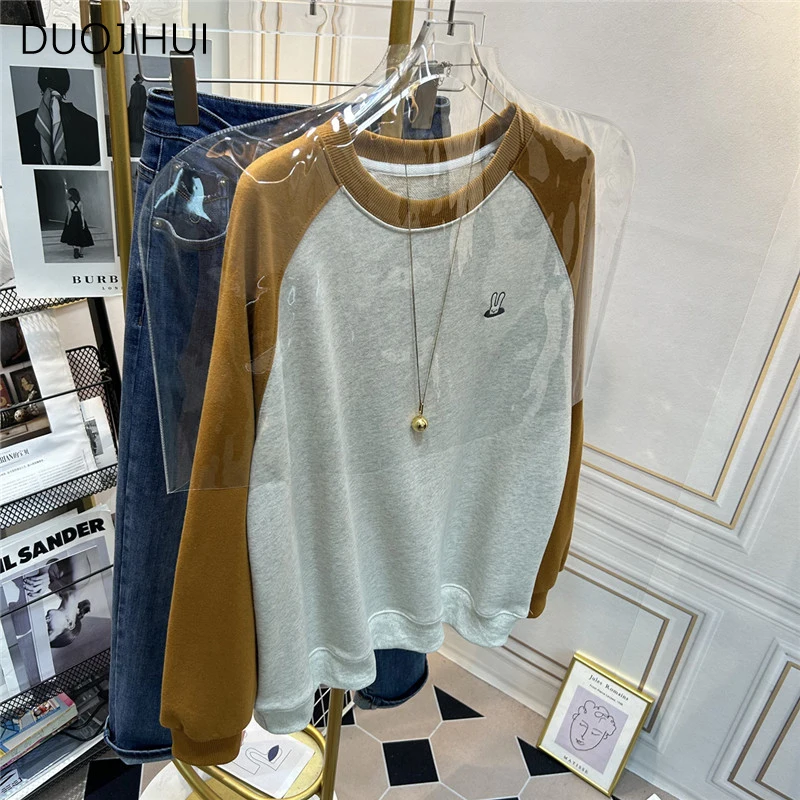 DUOJIHUI New Sweet Embroidery Chic O-neck Women Hoodies Spring Classic Contrast Color Fashion Simple Casual Loose Female Hoodies