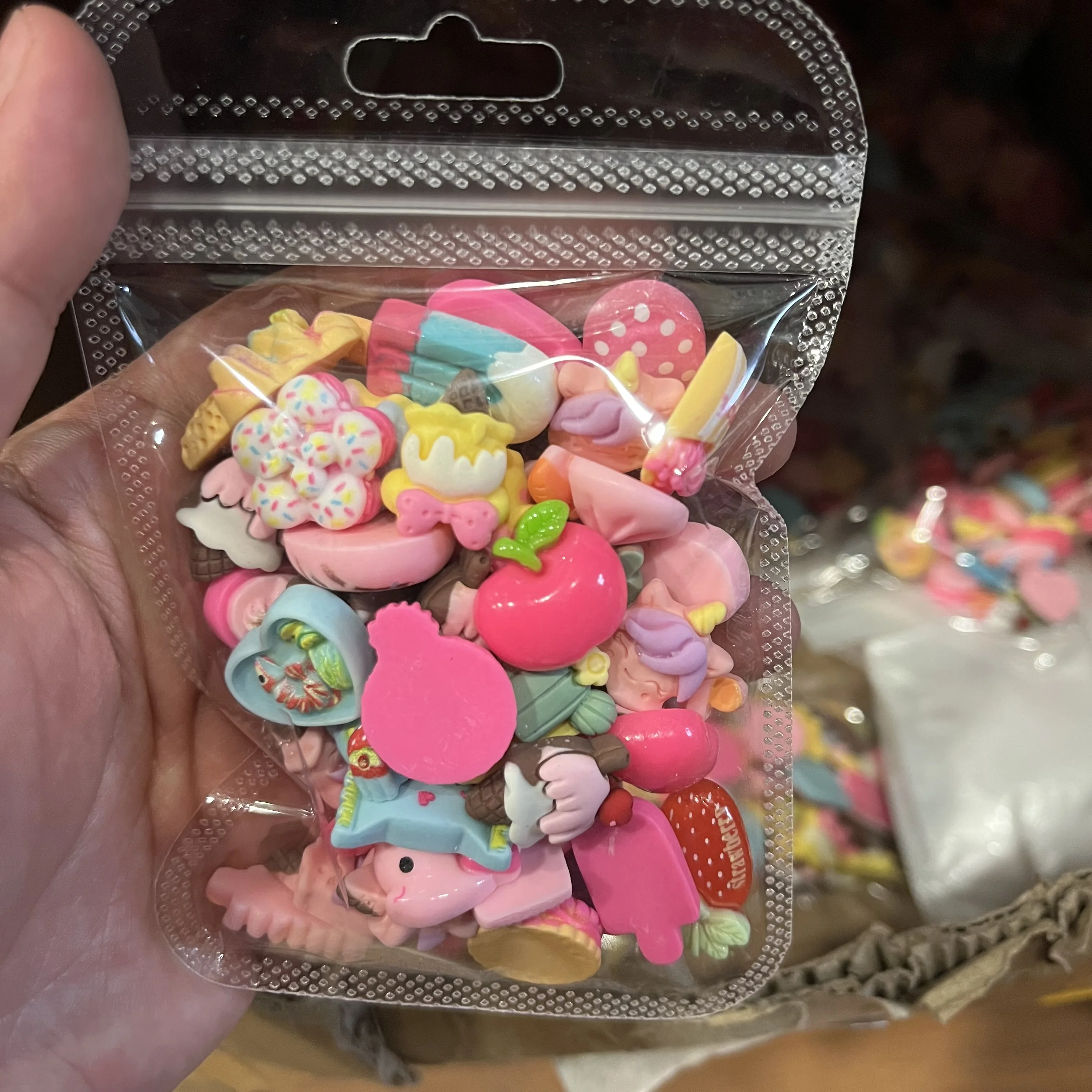 50szt Losowy mieszany żywiczny urok do zdobienia paznokci Kawaii Cartoon Ice Cream Nail Art Charms Kit 3D Nail Rhinestone Gems for Manicure Y2K *&