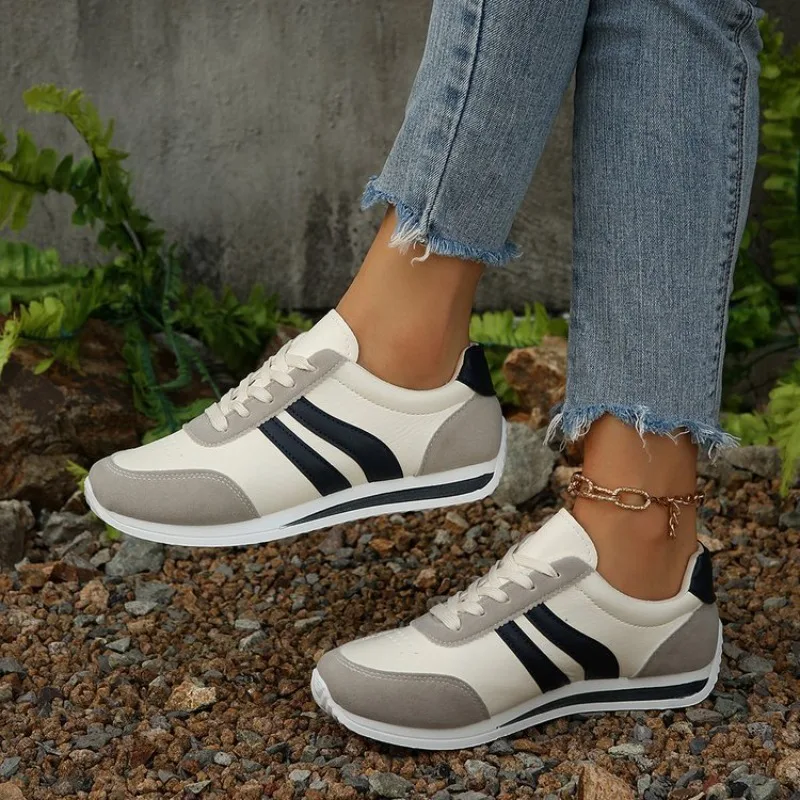 2025 Nuove scarpe da ginnastica casual Moda scarpe da corsa all-match Scarpe da donna sportive leggere e traspiranti Zapatos De Mujer