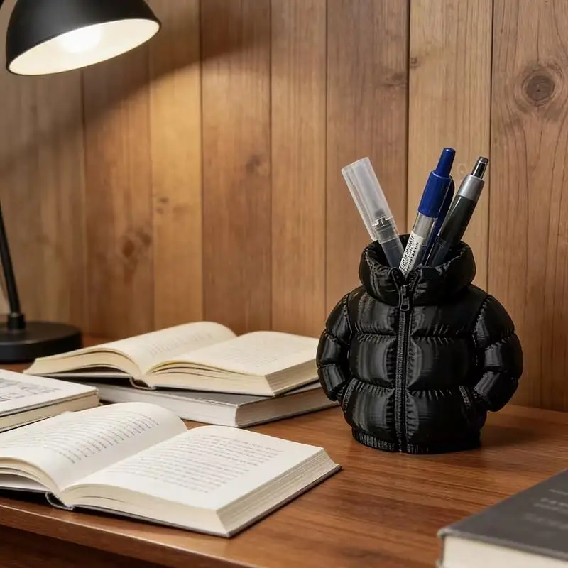 1pcs Cute 3D-Printed Down Jacket Pen Holder & Coaster Set – Fun Desktop Organizer for School Home Office (110 chars)
