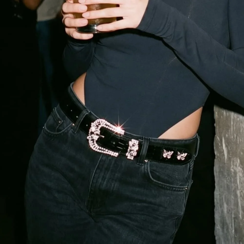 New Fashion Women Belt Inlaid Diamond Butterfly Buckle Versatile Neutral Belt Match Jeans Skirt Popular Style Accessory  ND969