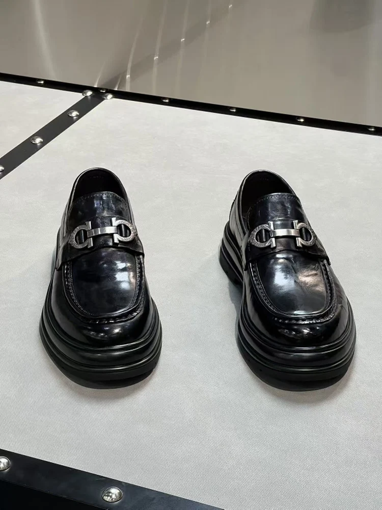 

Высококачественные повседневные кожаные мужские туфли: комфортные, модные, универсальные, деловые, в европейском стиле, премиум-класса, с круглым носком.