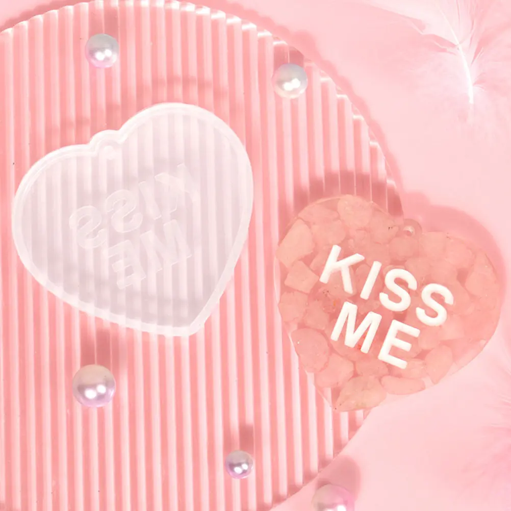 

2Pcs DIY Heart Pendant Mold Silicone Resin Mold for Keychain Charm Craft Ornament Valentine's Day Gift DIY Material
