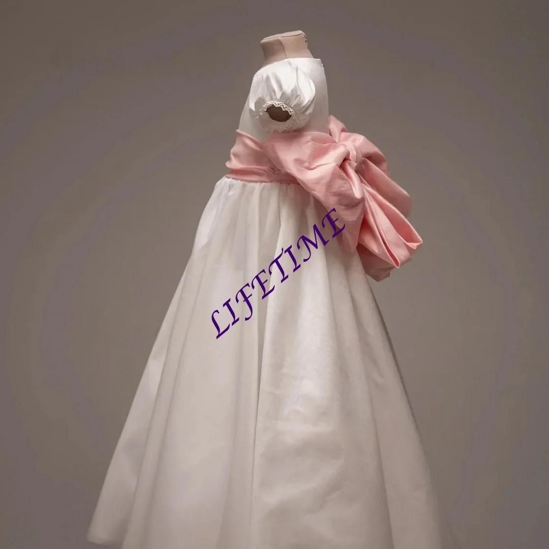 Customized Elegant Short Puff Sleeve Bow A-Line Formal Dress for Flower Girl Floor Length Communion Dress with Applique for Wedd