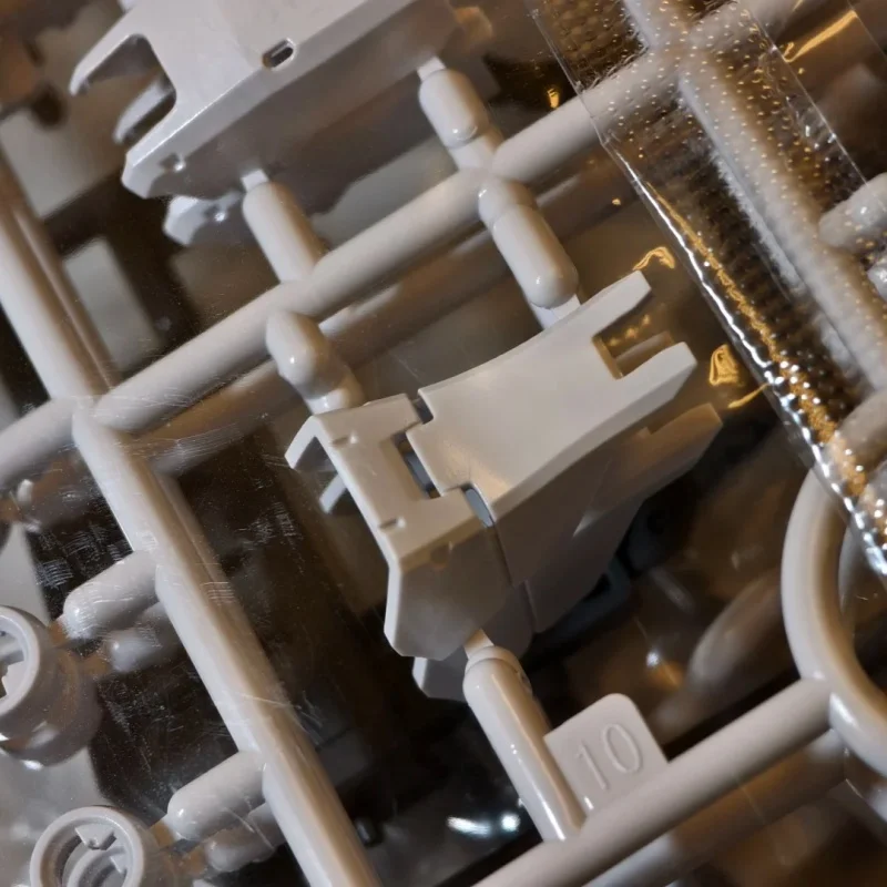 ชางหลงรุ่น 5501 RG 1/144 Rx-78-2 Ver 2.0 ชุดประกอบข้อต่อที่สามารถเคลื่อนย้ายได้คุณภาพสูงสะสมหุ่นยนต์รุ่นเด็กของขวัญ