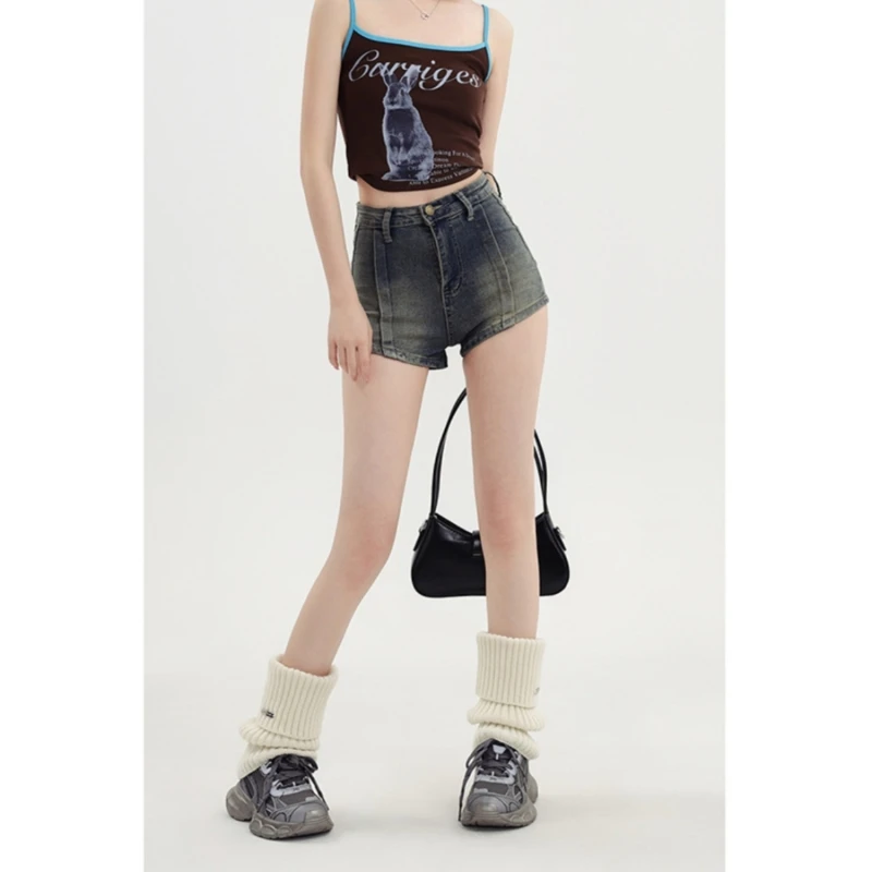Women's American retro denim shorts for summer hot girls, high waist, slim fit, slimming and distressed A-line shorts, hot pants