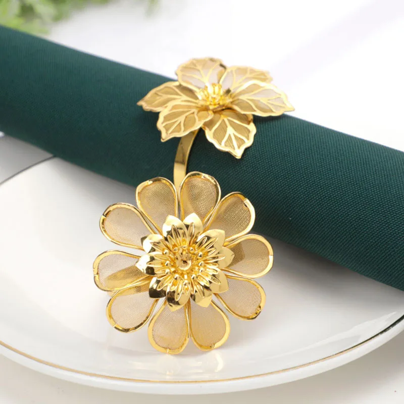 1PC Metal Hollow Out Flower Napkin Rings Gold Towel Tissue Holder Table Decoration Napkin Buckle Christmas Dinning Table Decor