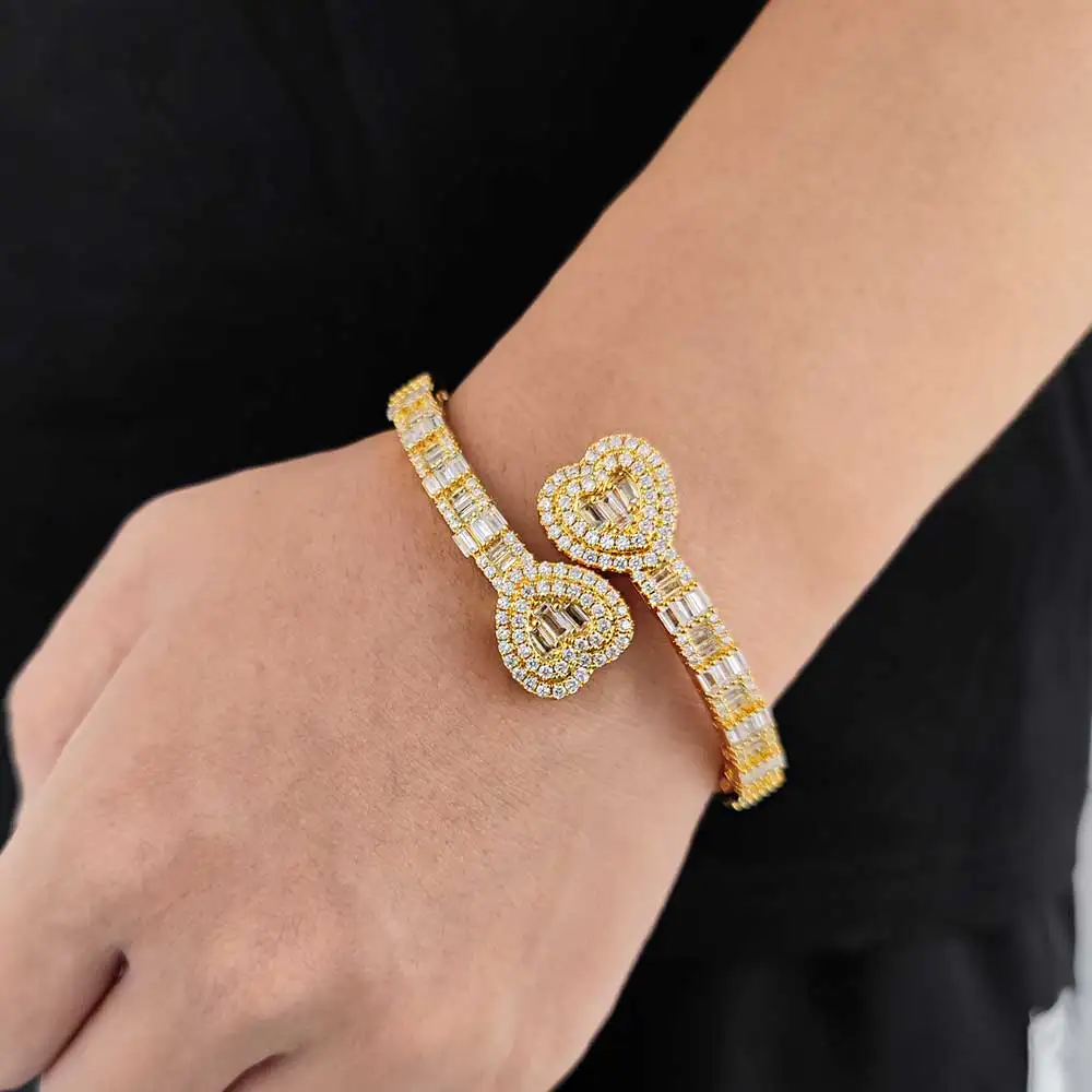 NUOYA Hip Hop Iced Out Heart Bangle Gold Silver Plated Prong Setting Square Diamonds Heart Cuff Bracelet Women Gift