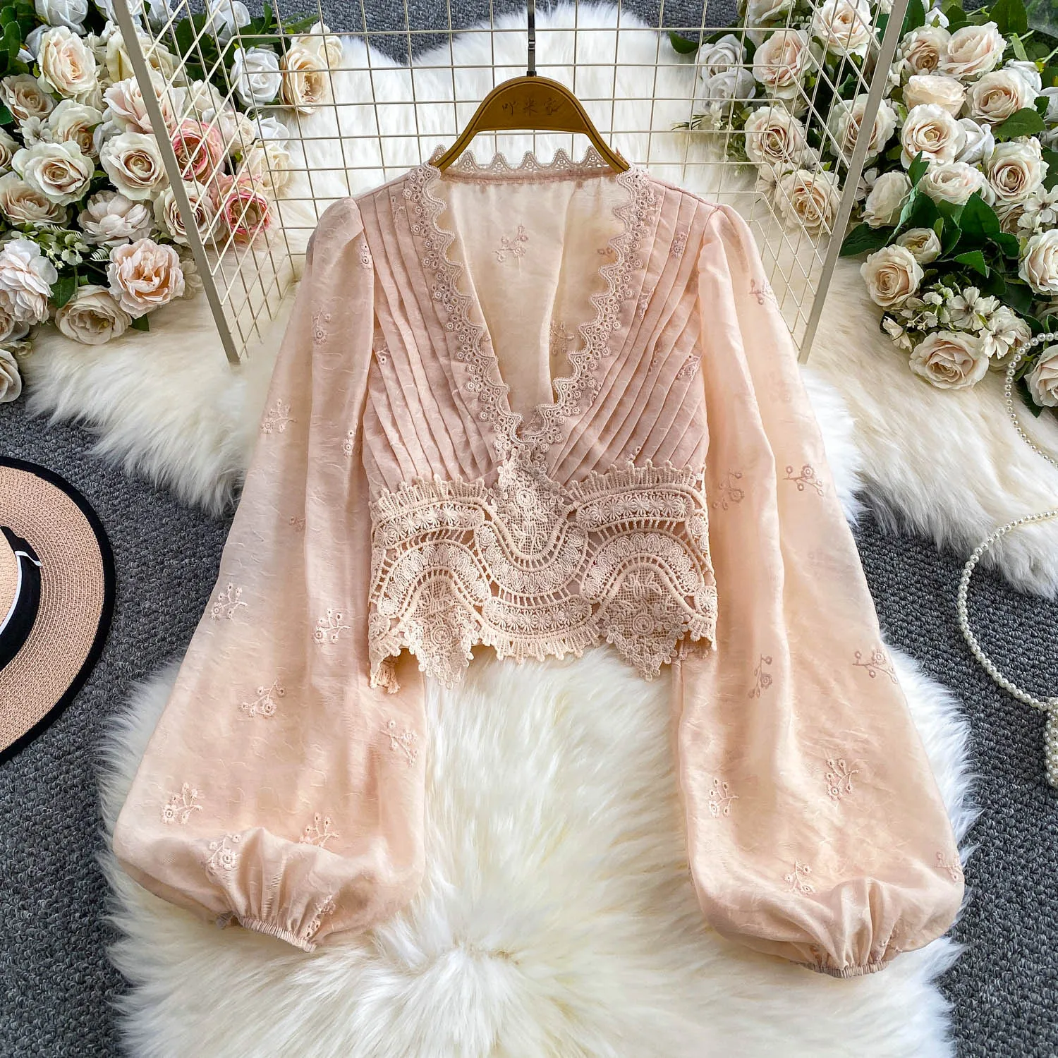 

Lady Lantern Sleeve Winter Tops Shirts Elegant Palace Vintage Princess Sweet Pullovers Embroidery Jacquard Birthday Festival Top