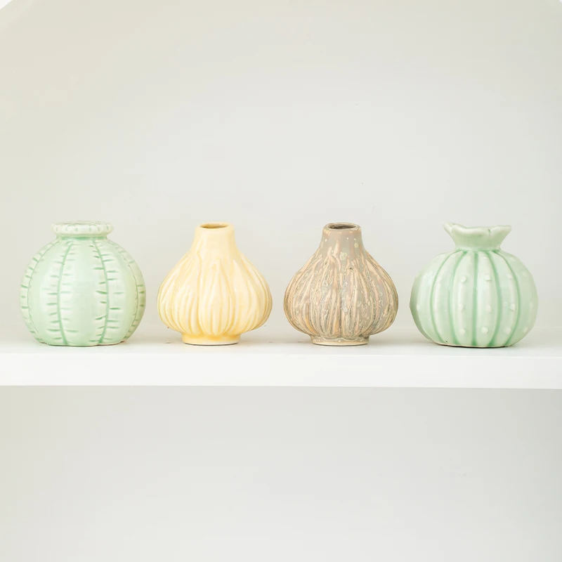 

Colored Miniature Ceramic Flower Vase for Desktop Hydroponics - High-end Decorative Piece for Your Tabletop