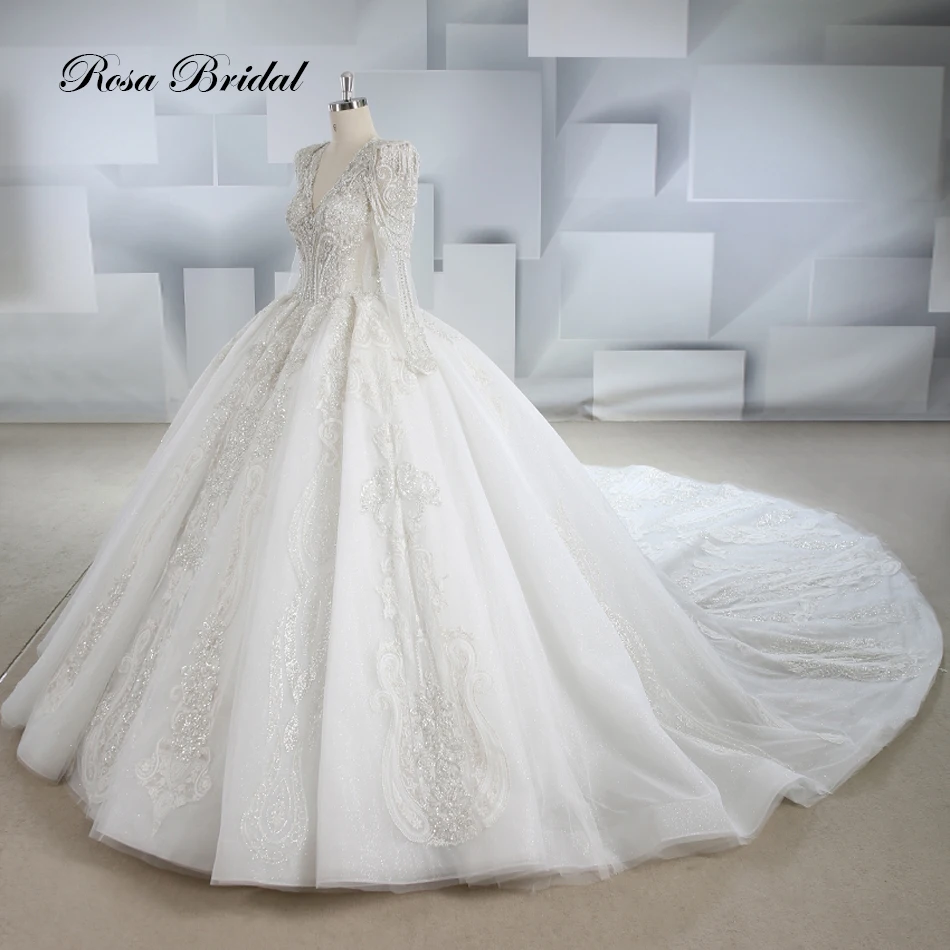 2024 New Design Luxury Princess V-neckline Wedding Dress