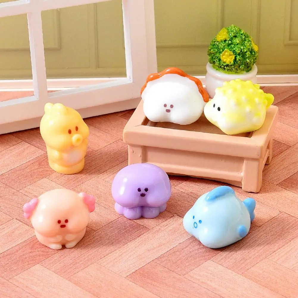 Desktop Ornament Mini Resin Ocean Figurines Tiny Creature Ornaments Micro Landscape Decorations for Garden Aquarium Dollhouse
