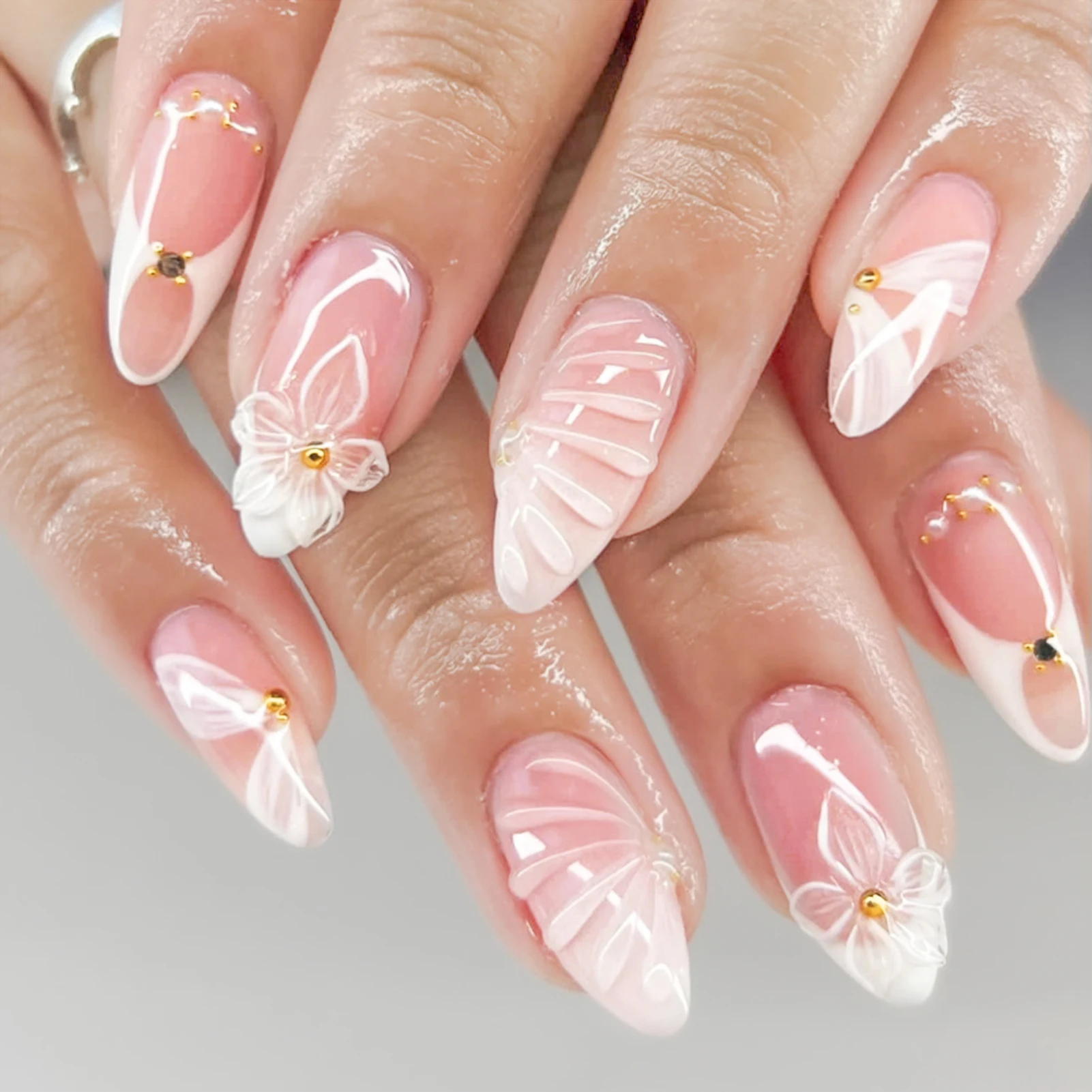 Classic French 3D Flowers False Nails 24pcs Medium Almond Press On Acyrlic Nails Elegant Artificial Nails With Designs Art Salon