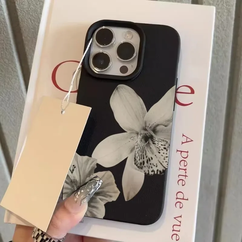 Korean Ins Black White Floral PatternPhone Case For iPhone 18 Ultra 17 16 15 14 13 12 11 ProMax 17Air 15 14 Plus Soft Y2K Cover