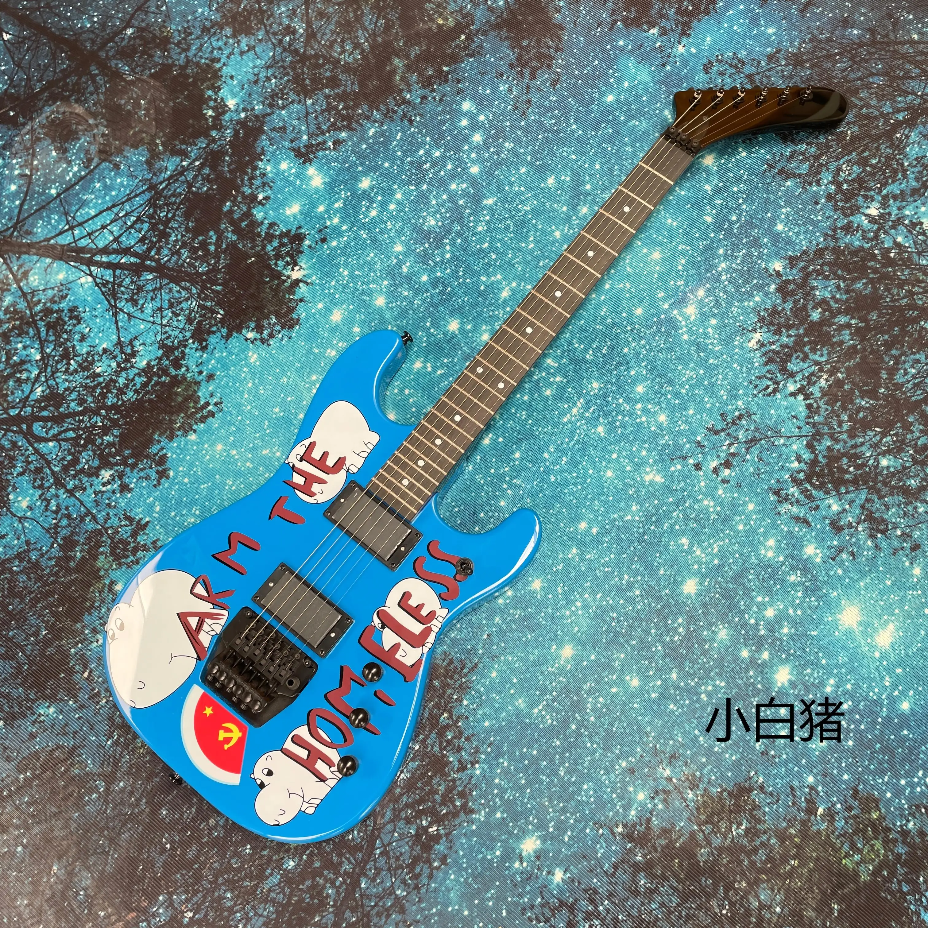 

Электрогитара Little White Pig, гитара с кленовым грифом спиральной формы, двойной фиксирующий тремоло-механизм, 22 лада.