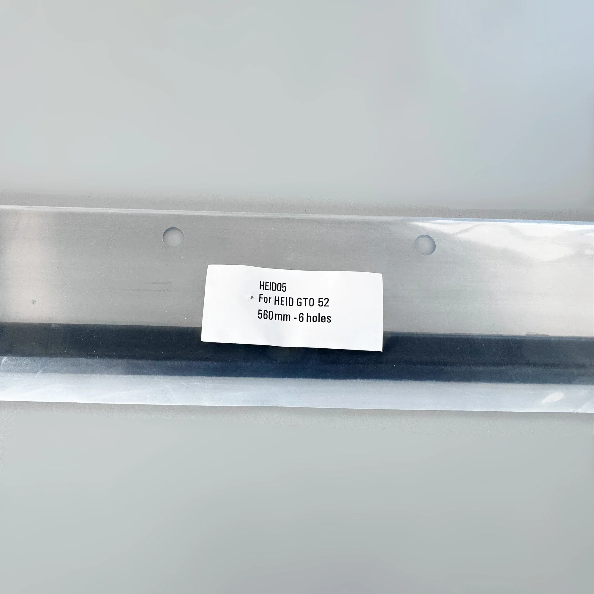 1 Pcs 69.010.180 Wash Up Blade For Heidelberg GTO52 560x60x0.5mm 6 Holes Printer Parts