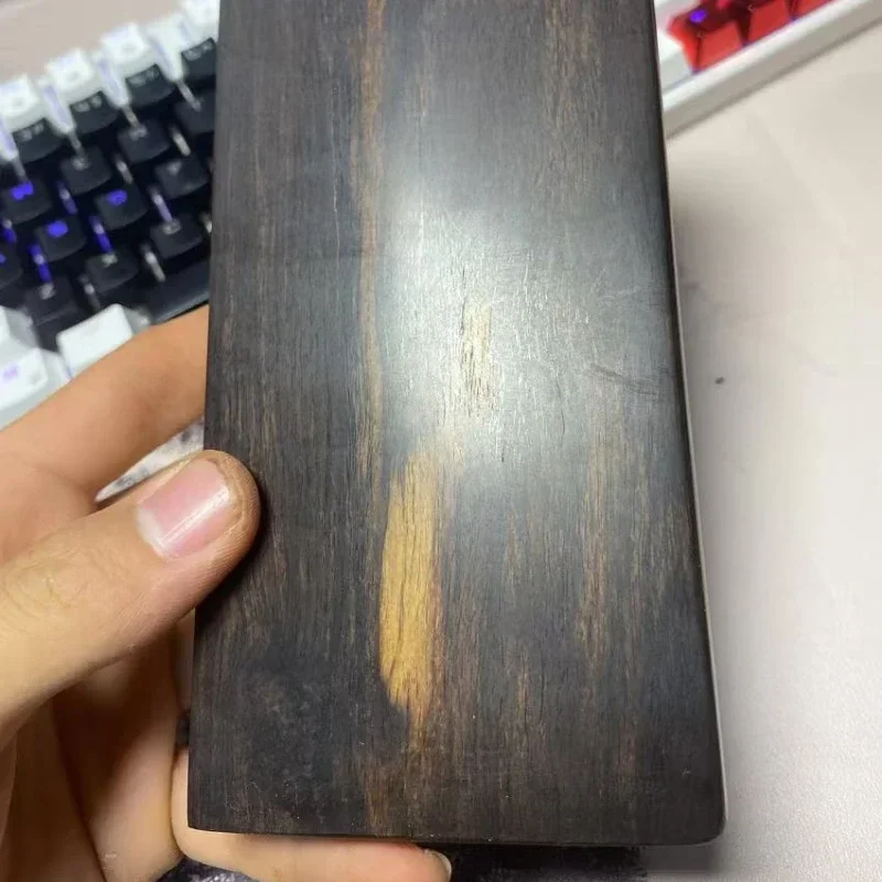 مسند يد من خشب الصندل الأرجواني مخصص من الخشب الصلب مريح راحة راحة راحة واحدة مضادة للانزلاق مريحة لعبة المكتب سوار مسند المعصم