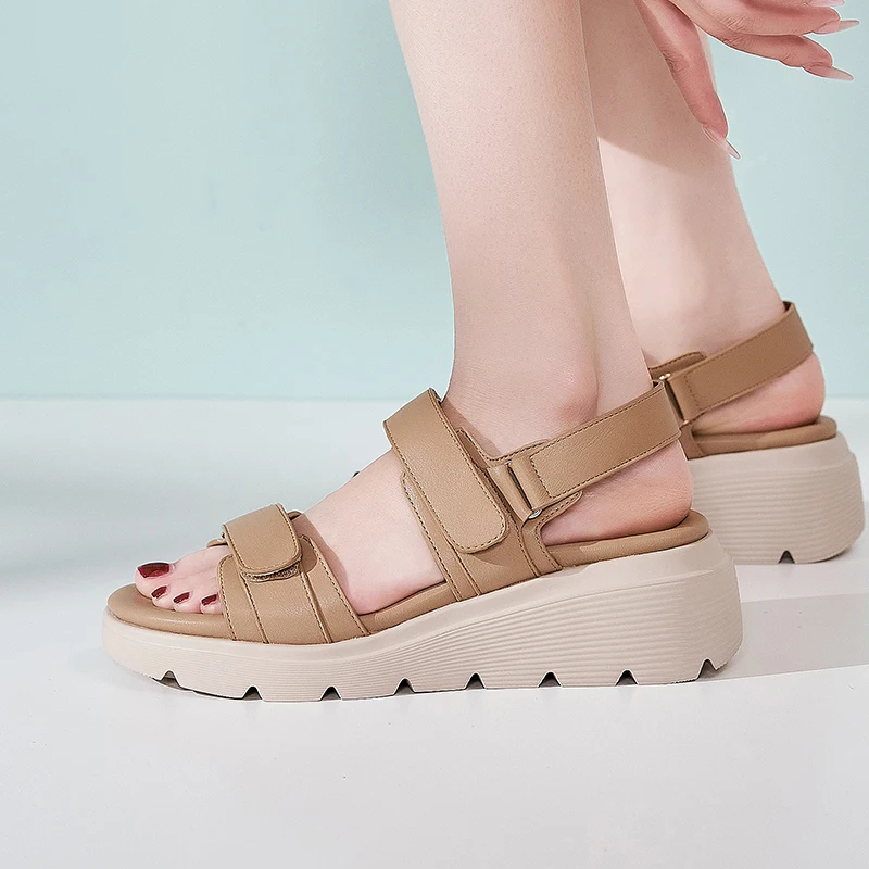 

Summer Fashion Simple Thick Bottom Slope and Velcro Soft Casual Women's Sandals