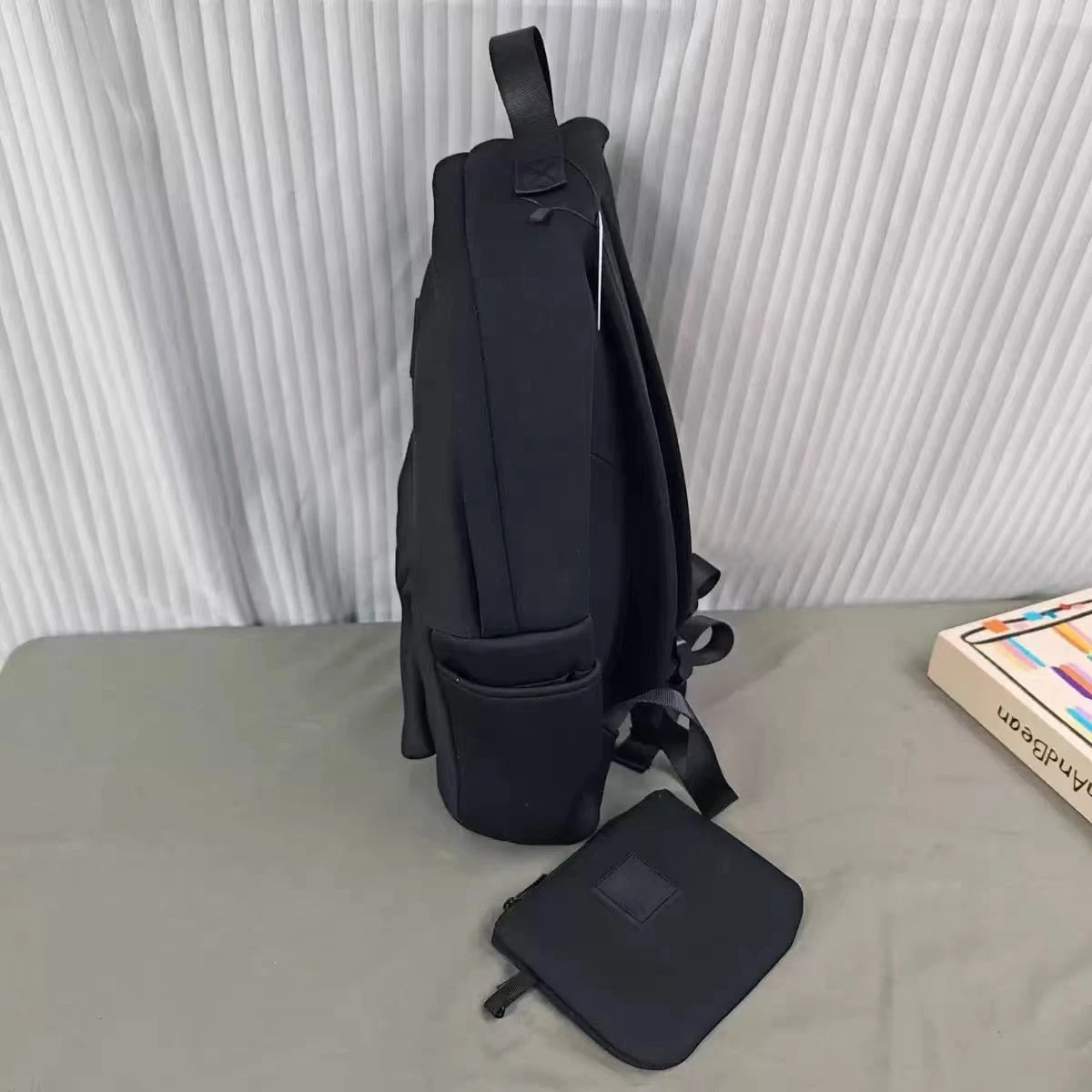 Sac à dos unisexe imperméable pour activités de plein air et loisirs, avec petite pochette intégrée, sac de rangement simple, grande capacité, sac de voyage